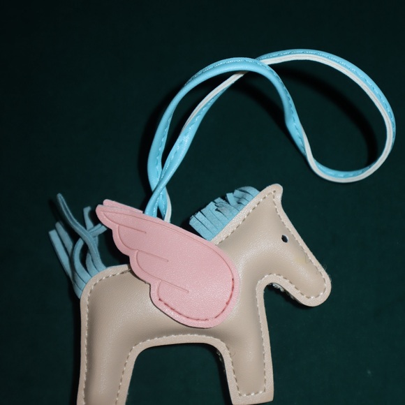 Bling Phony Charms - Picture 5 of 16